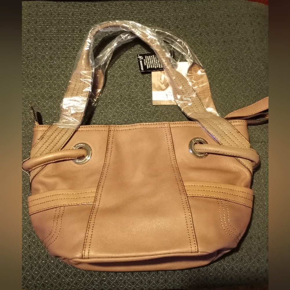 B Makowsky Toffee Leather bag